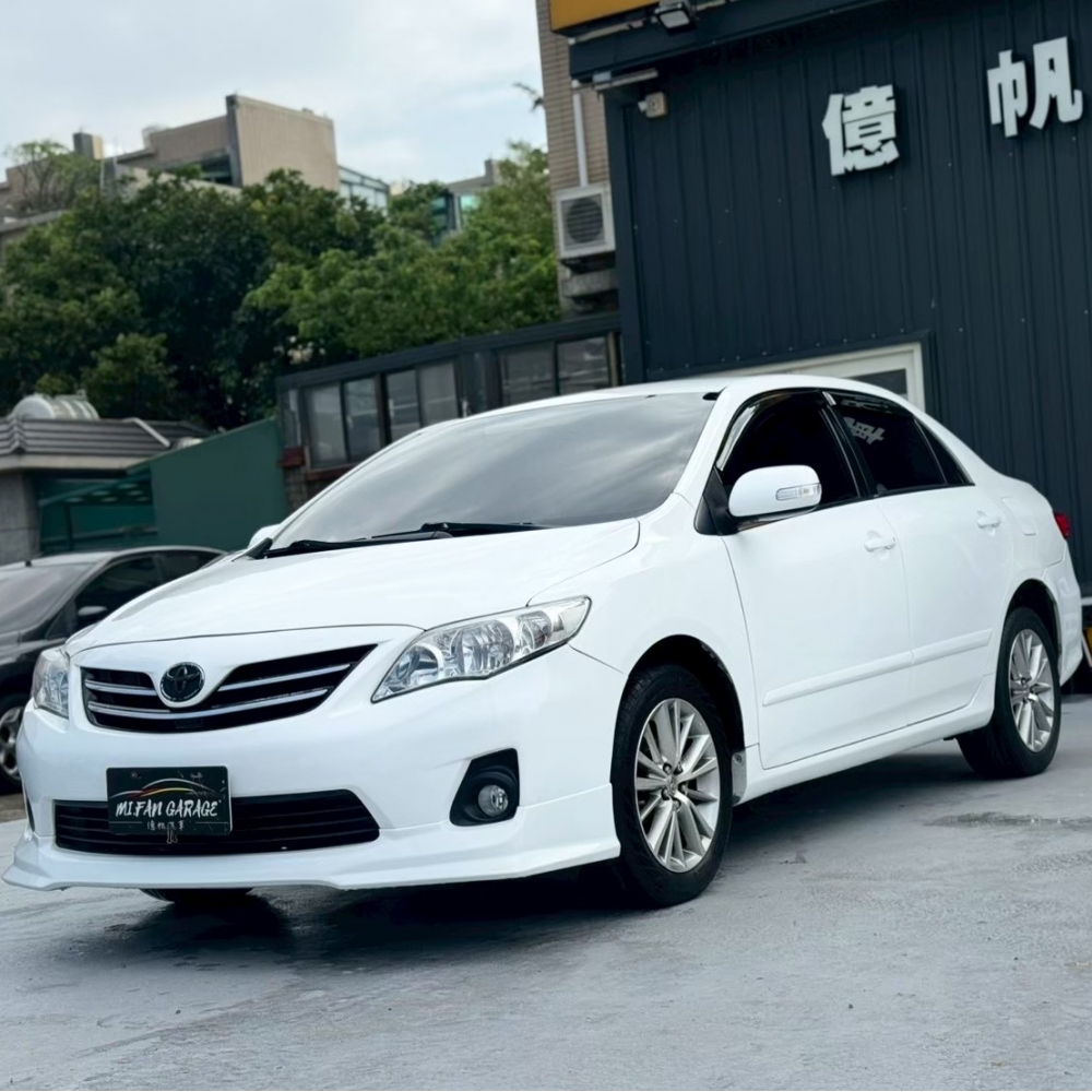 2011 Toyota Altis 1.8 中古車 - 億帆汽車