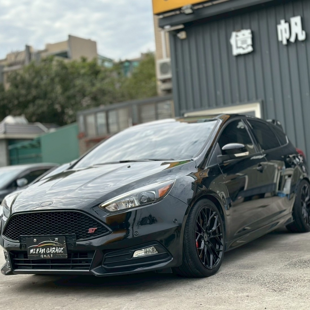 2016 Ford Focus 1.5T 頂級 中古車 - 億帆汽車